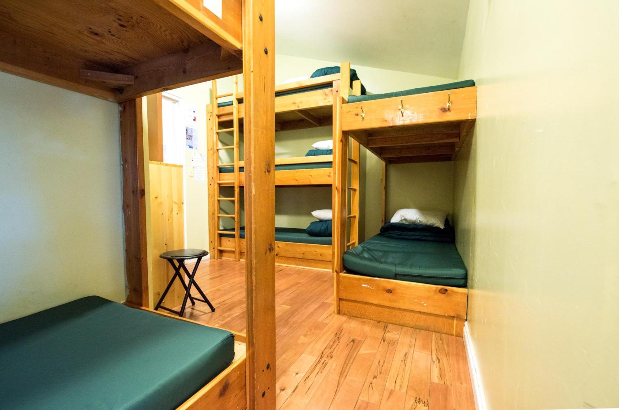 Canmore Alpine Hostel - Alpine Club Of Canada Екстериор снимка