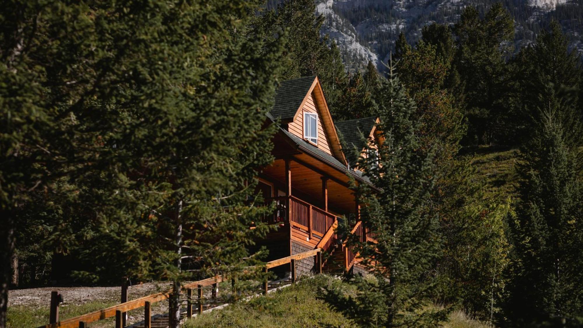 Canmore Alpine Hostel - Alpine Club Of Canada Екстериор снимка