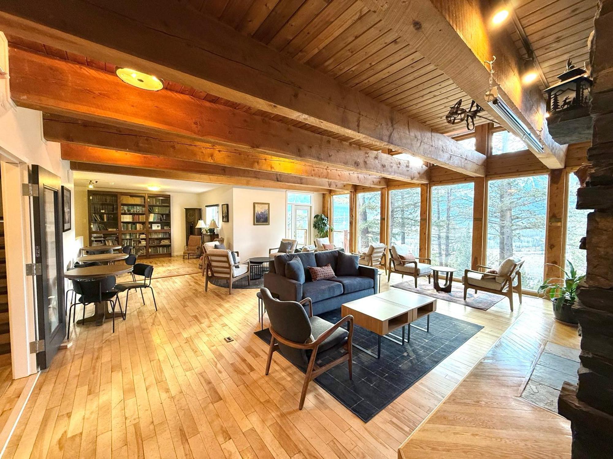 Canmore Alpine Hostel - Alpine Club Of Canada Екстериор снимка