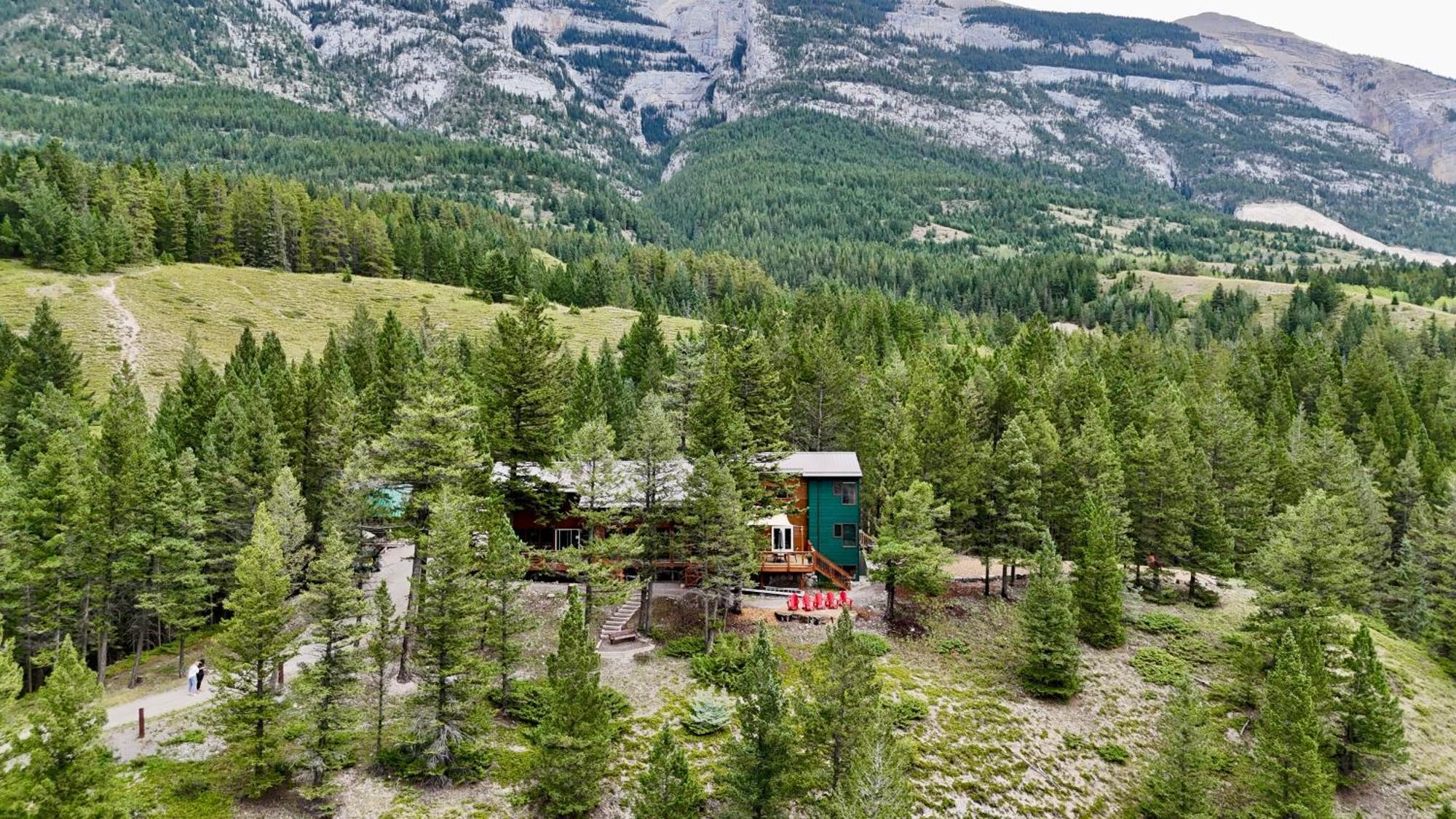 Canmore Alpine Hostel - Alpine Club Of Canada Екстериор снимка