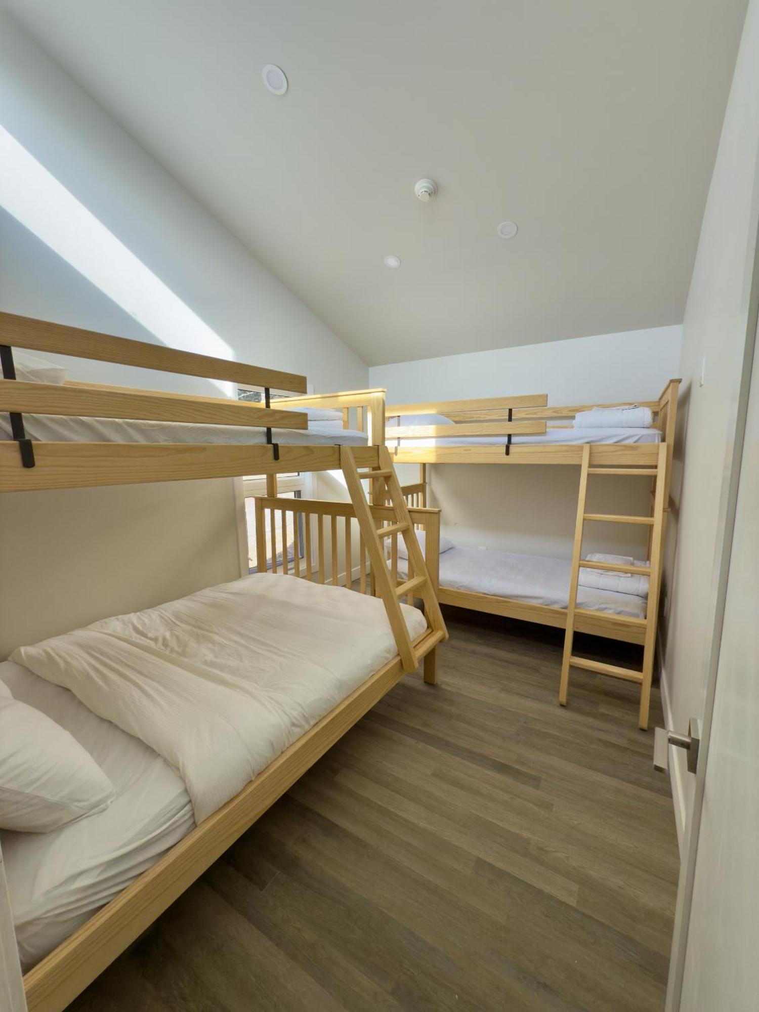 Canmore Alpine Hostel - Alpine Club Of Canada Екстериор снимка